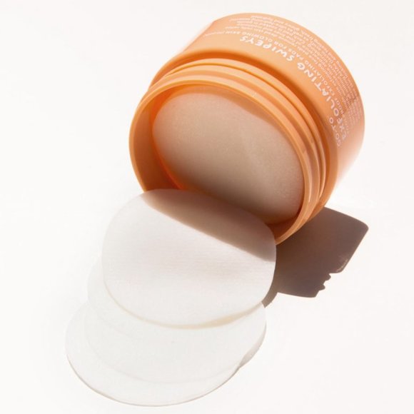 Go-To Exfoliating Swipeys - Picture 2 of 4